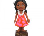 Tante Menehune dashboard hula poppetje